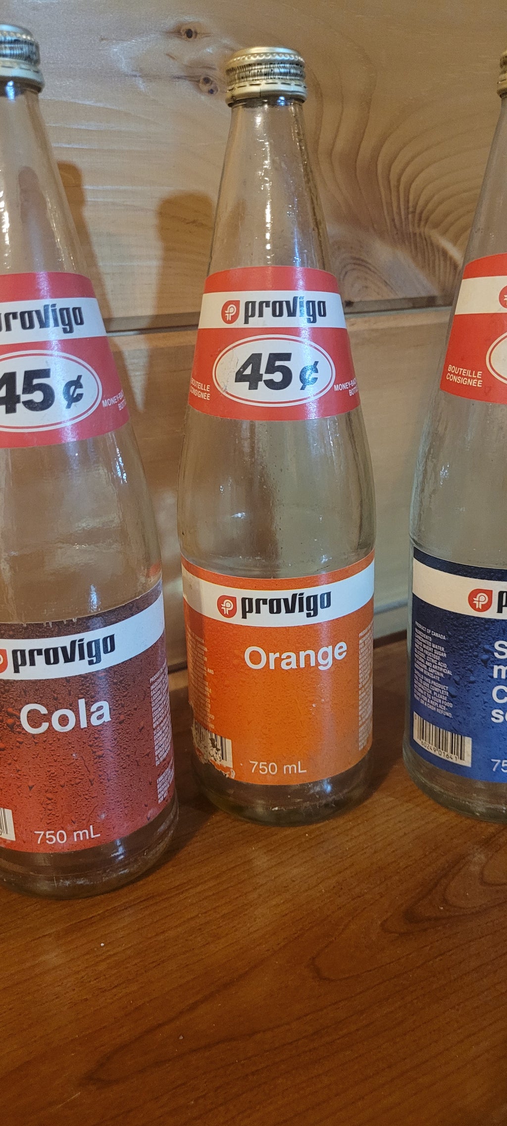 bouteilles Provigo vintage