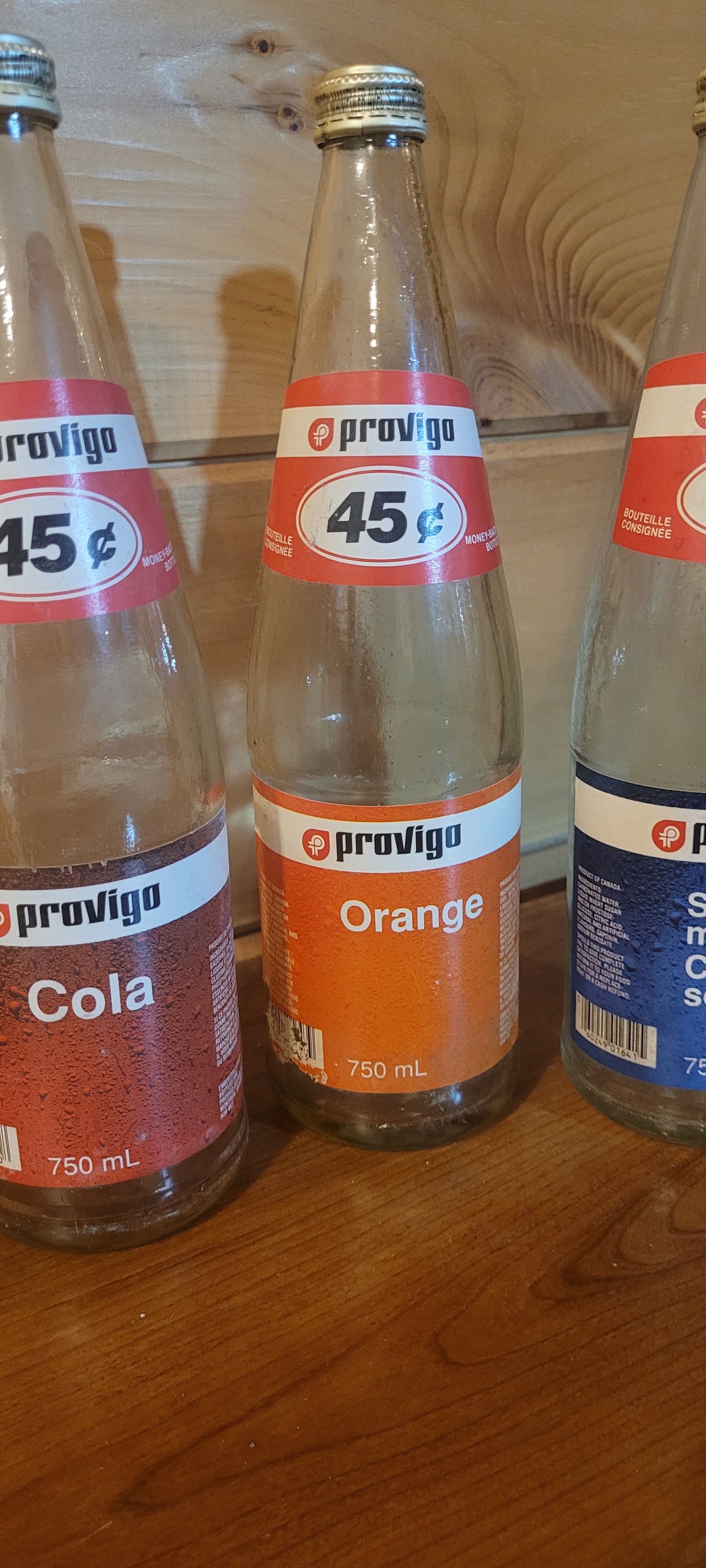 bouteilles Provigo vintage