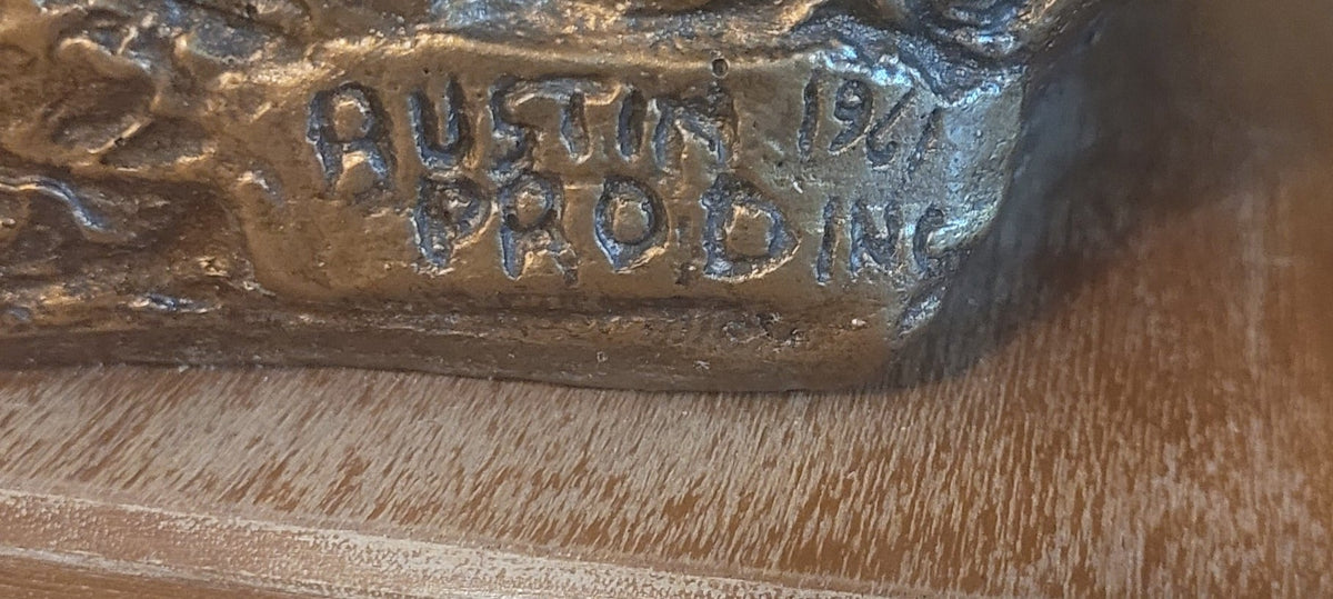 Statuette vintage patinée 1961