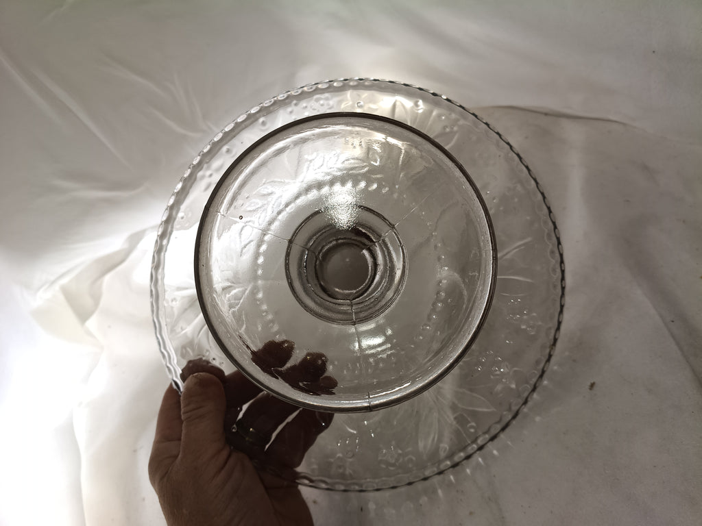 Plateau à dessert. Trenton Nova Scotia Glass Starflower Pattern Round Cake Stand »